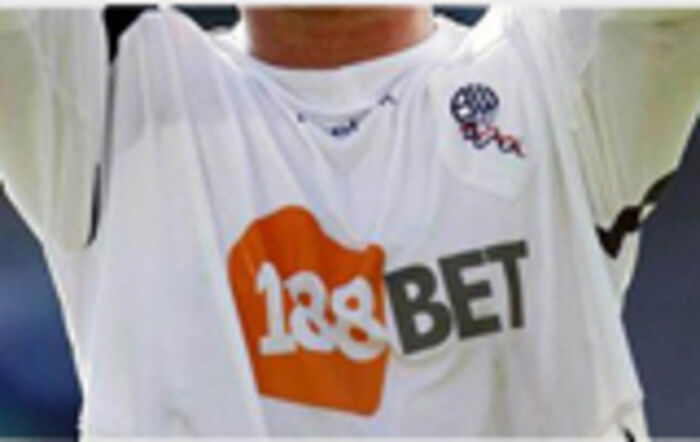 118 Bet sponsor shirt